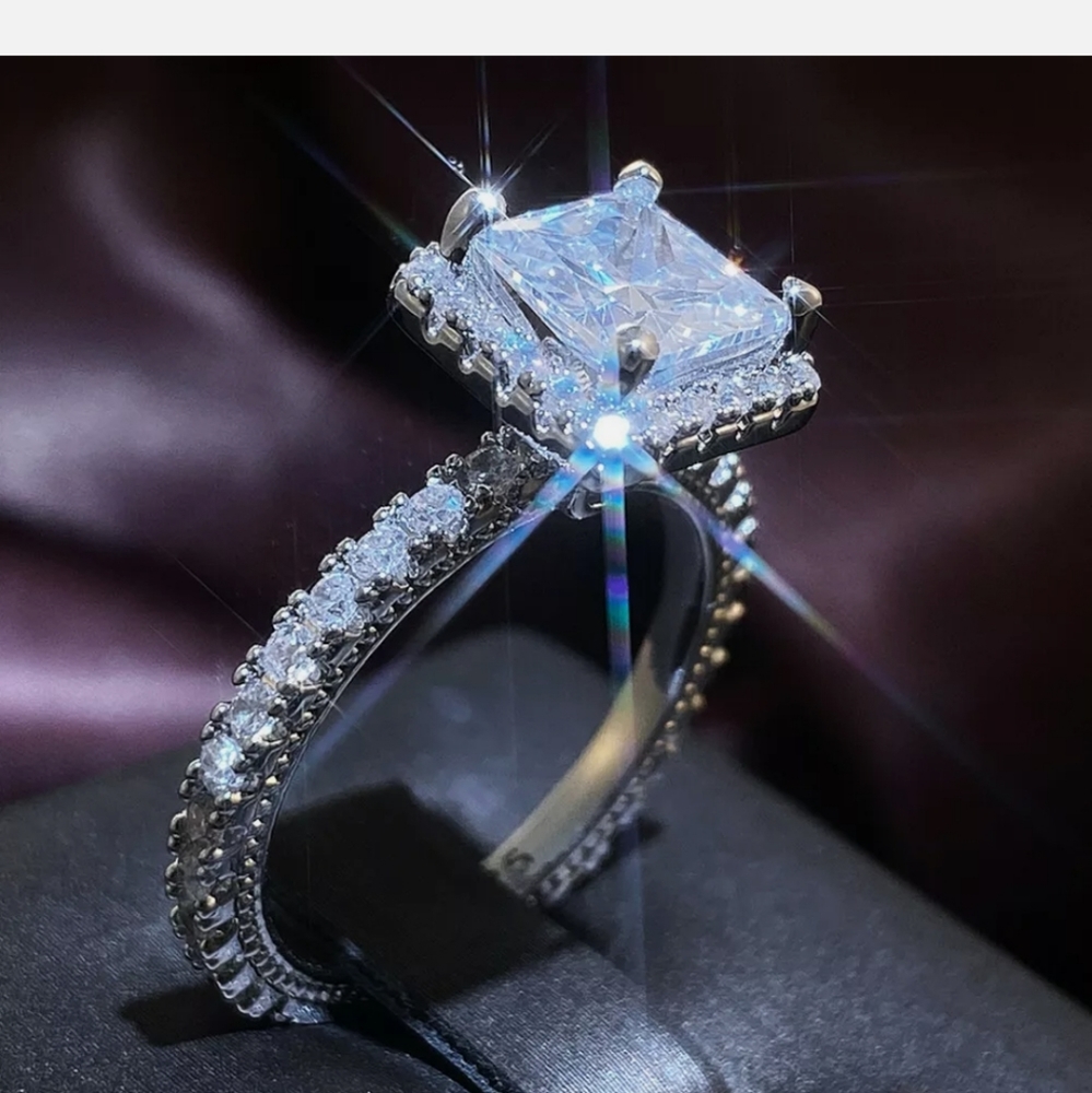 New Sterling Silver Princess Cut Diamond Ring - Picture 2 of 2